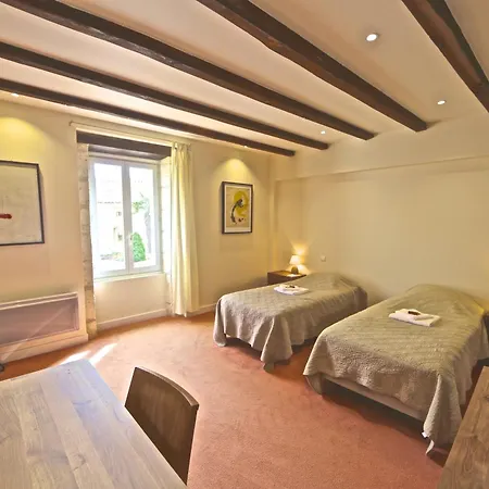 Casa de Férias Maison Lotus - Groupes Et Familles, Sejour Nature Au Coeur Du Perigord Saint-Martial-de-Valette